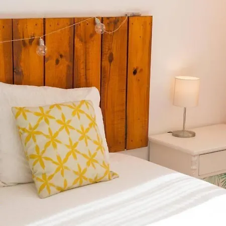 Appartement Gatu Bani Con Terraza Y Vista Frontal Al Mar, Preferente Mayores De 25 Anos Y Familias