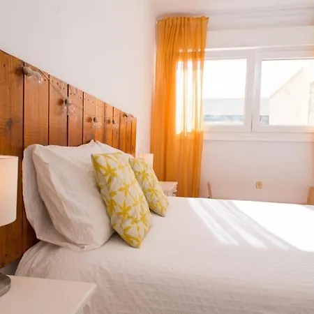 Gatu Bani Con Terraza Y Vista Frontal Al Mar, Preferente Mayores De 25 Anos Y Familias Cadix