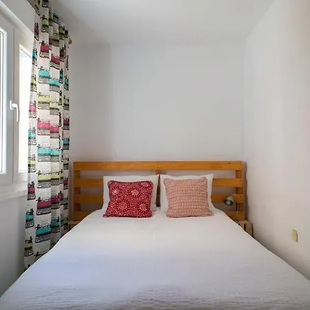Appartement Gatu Bani Con Terraza Y Vista Frontal Al Mar, Preferente Mayores De 25 Anos Y Familias
