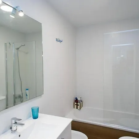 Gatu Bani Con Terraza Y Vista Frontal Al Mar, Preferente Mayores De 25 Anos Y Familias Appartement *