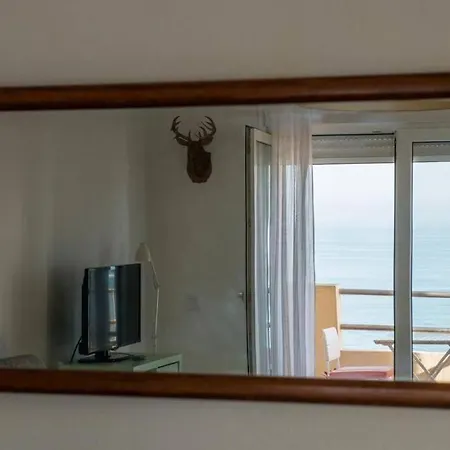Appartement Gatu Bani Con Terraza Y Vista Frontal Al Mar, Preferente Mayores De 25 Anos Y Familias