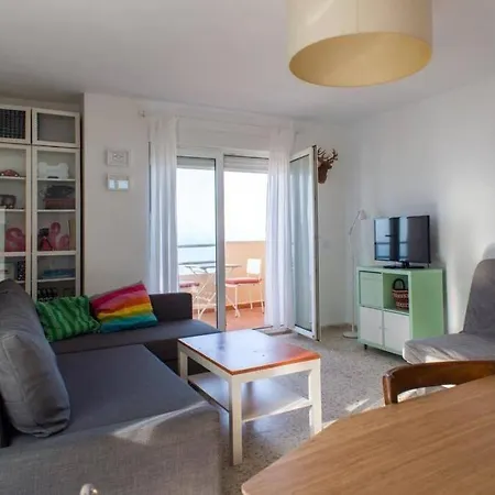 Appartement Gatu Bani Con Terraza Y Vista Frontal Al Mar, Preferente Mayores De 25 Anos Y Familias *