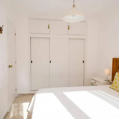 Gatu Bani Con Terraza Y Vista Frontal Al Mar, Preferente Mayores De 25 Anos Y Familias Appartement Cadix